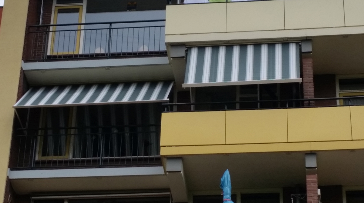 havik Aanvankelijk Op en neer gaan Balkon uitvalscherm | Saphira Markiezen